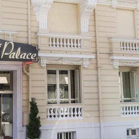 Hotel Little Palace Dibrugarh エクステリア 写真