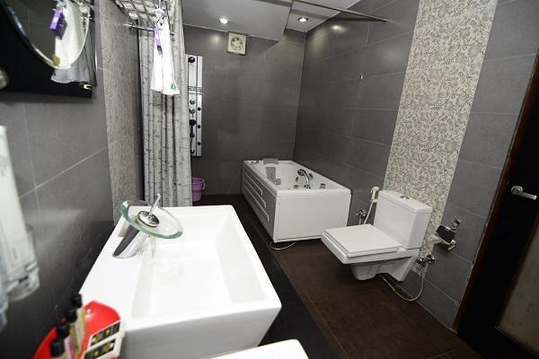 Hotel Little Palace Dibrugarh エクステリア 写真