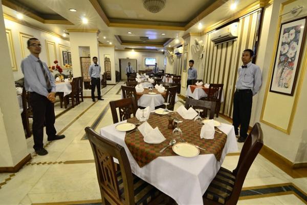 Hotel Little Palace Dibrugarh エクステリア 写真