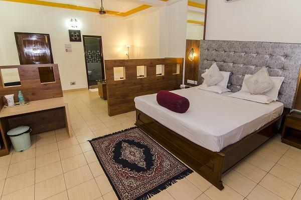 Hotel Little Palace Dibrugarh エクステリア 写真