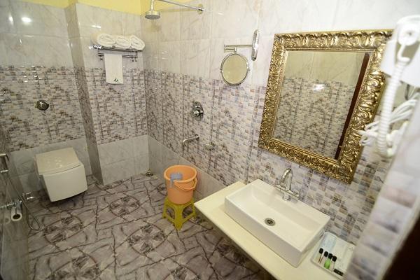 Hotel Little Palace Dibrugarh エクステリア 写真