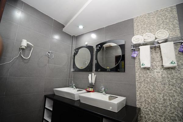 Hotel Little Palace Dibrugarh エクステリア 写真