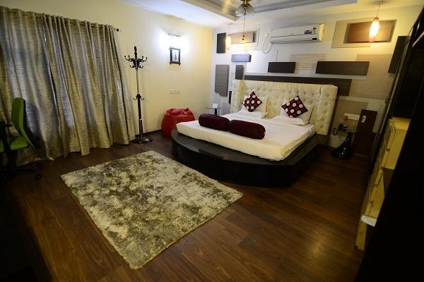 Hotel Little Palace Dibrugarh エクステリア 写真